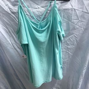 Women’s fashion shirt